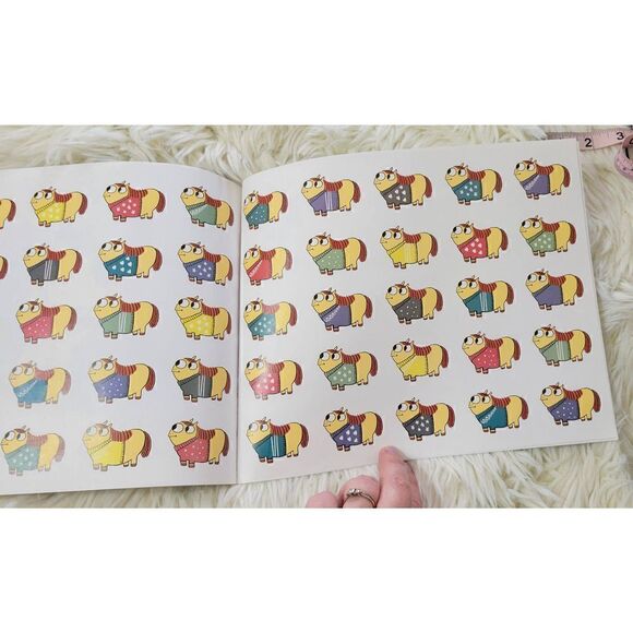 The Princess and The Pony by Kate Beaton Scholastic Chrildrens Book - Picture 5 of 7